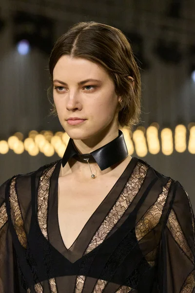 Look 57